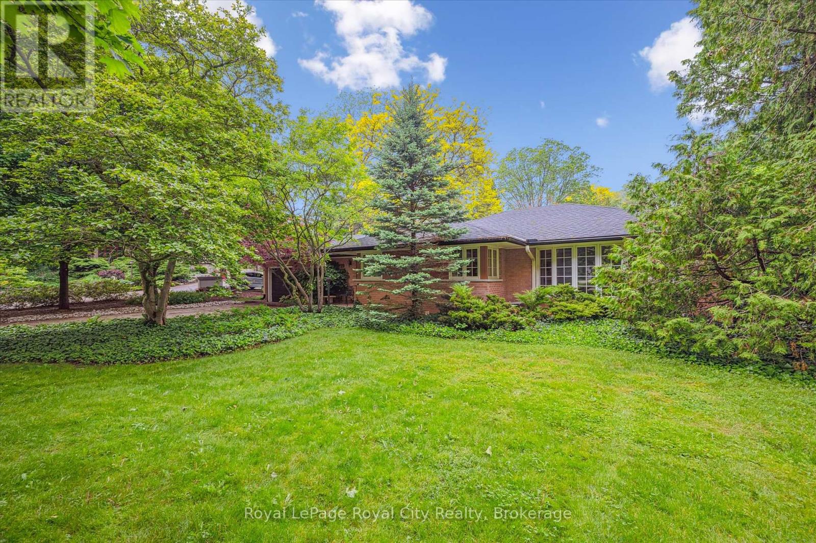 Property at 29 LYNWOOD PLACE image 3