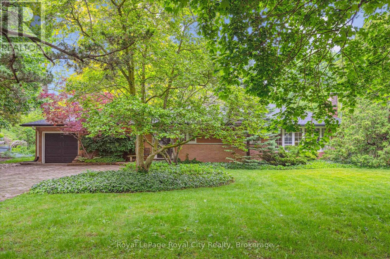 Property at 29 LYNWOOD PLACE image 4
