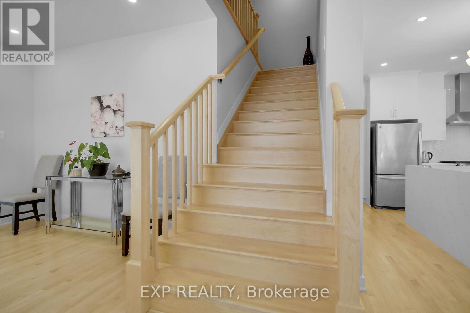 2021 Elevation Road, Ottawa, Ontario  K2J 6W6 - Photo 19 - X12201927