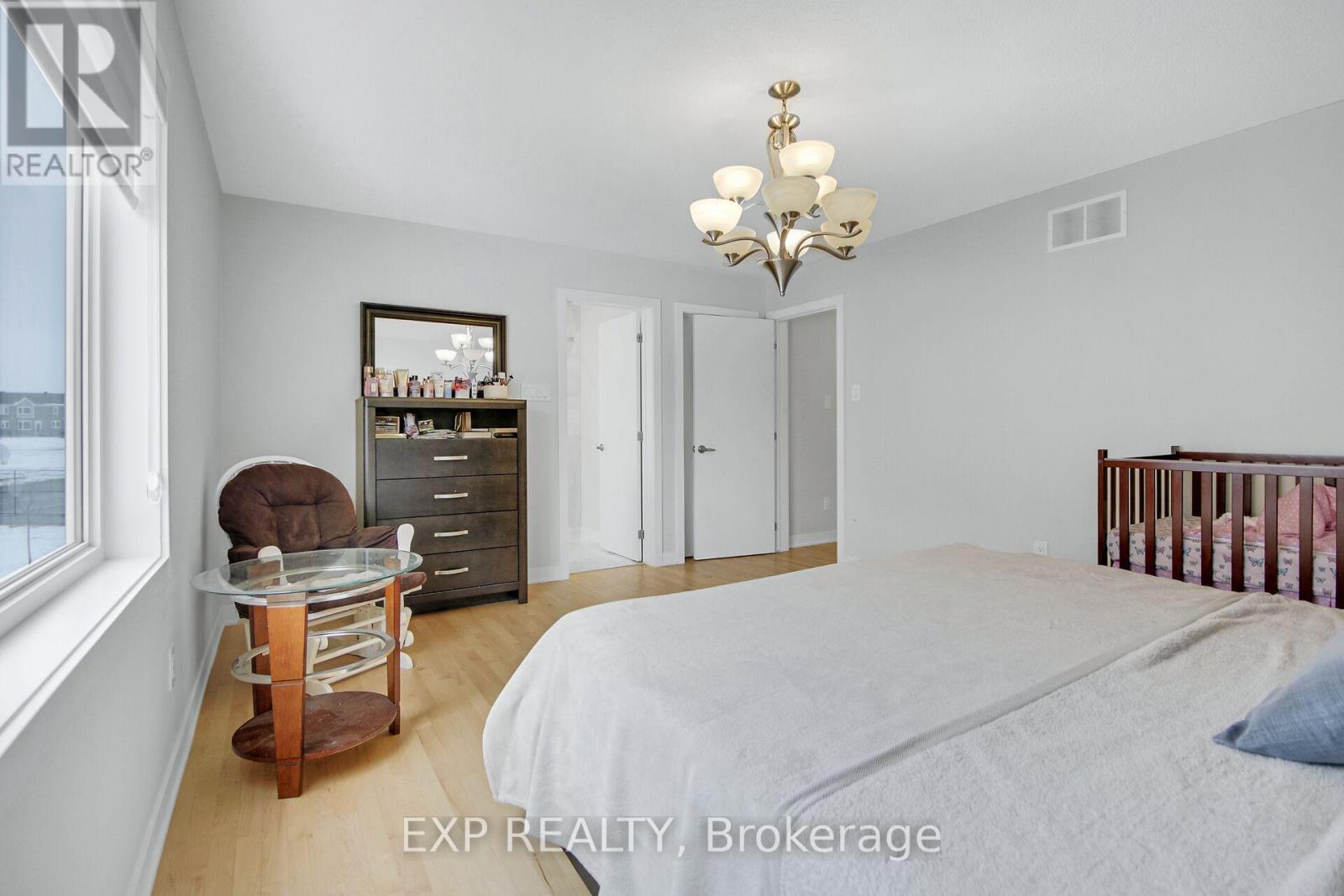 2021 Elevation Road, Ottawa, Ontario  K2J 6W6 - Photo 25 - X12201927