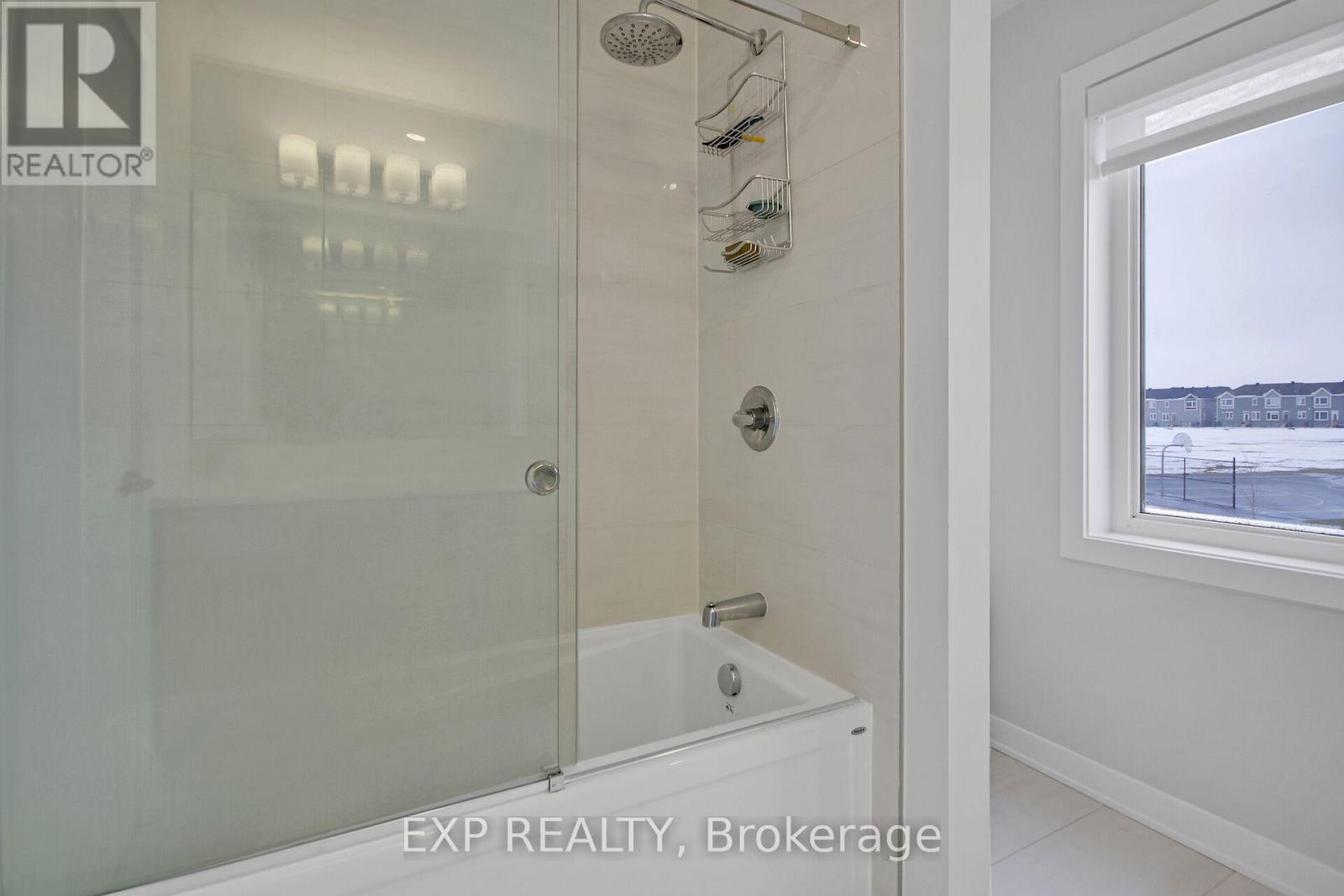 2021 Elevation Road, Ottawa, Ontario  K2J 6W6 - Photo 32 - X12201927