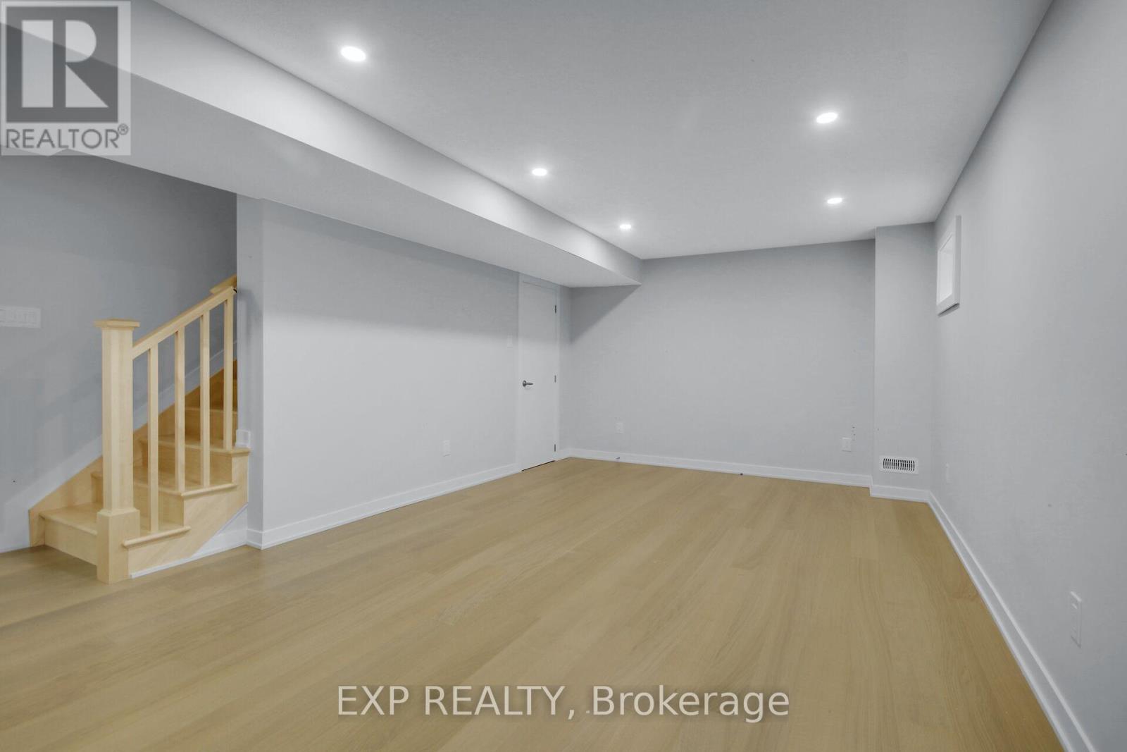 2021 Elevation Road, Ottawa, Ontario  K2J 6W6 - Photo 38 - X12201927