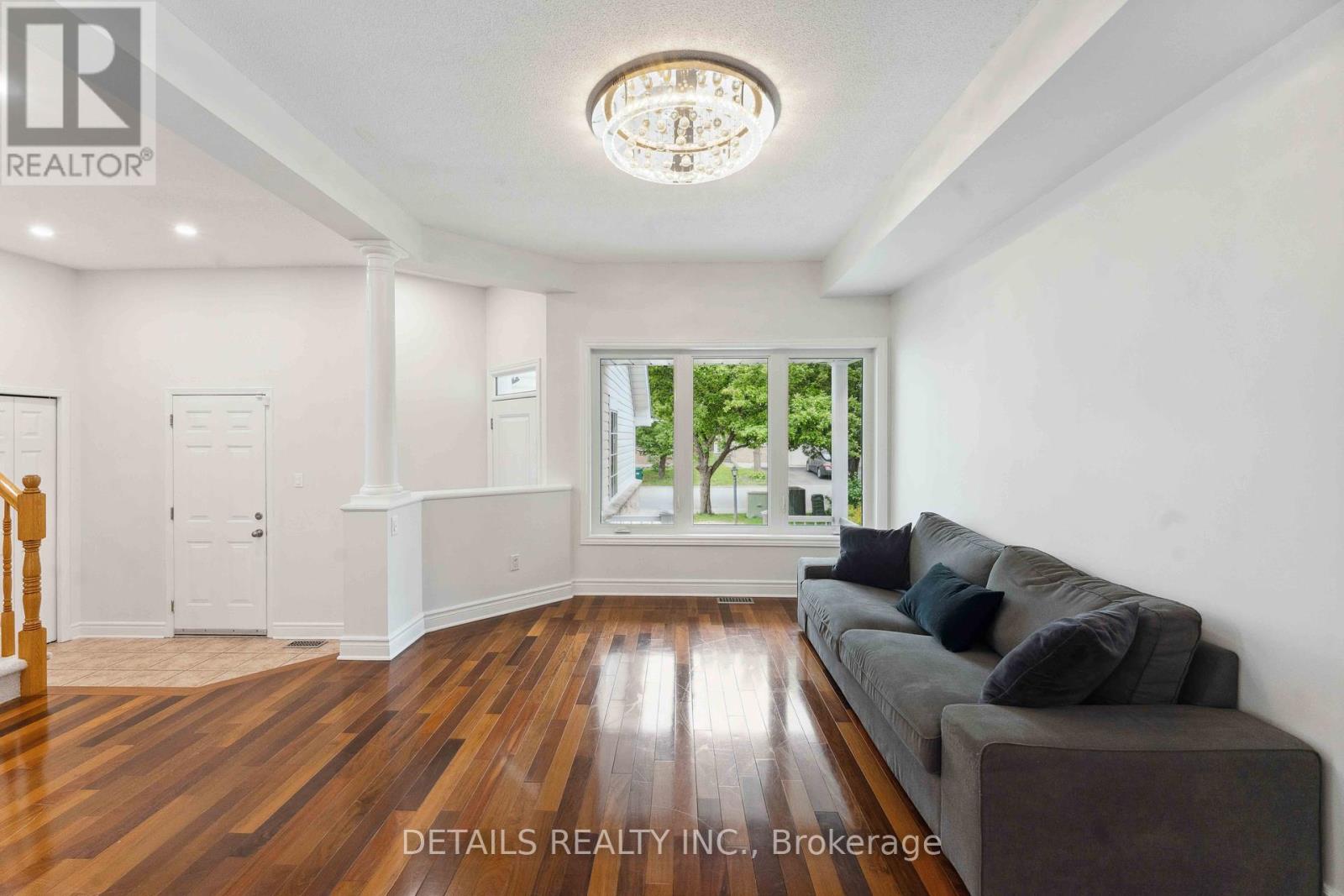 85 Calaveras Avenue, Ottawa, Ontario  K2J 4Z7 - Photo 4 - X12201934