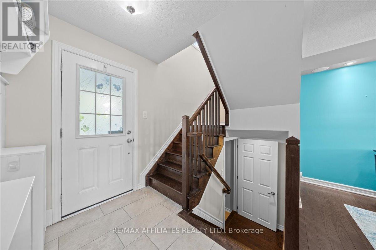 142 Eclipse Crescent, Ottawa, Ontario  K4A 0W1 - Photo 4 - X12201960