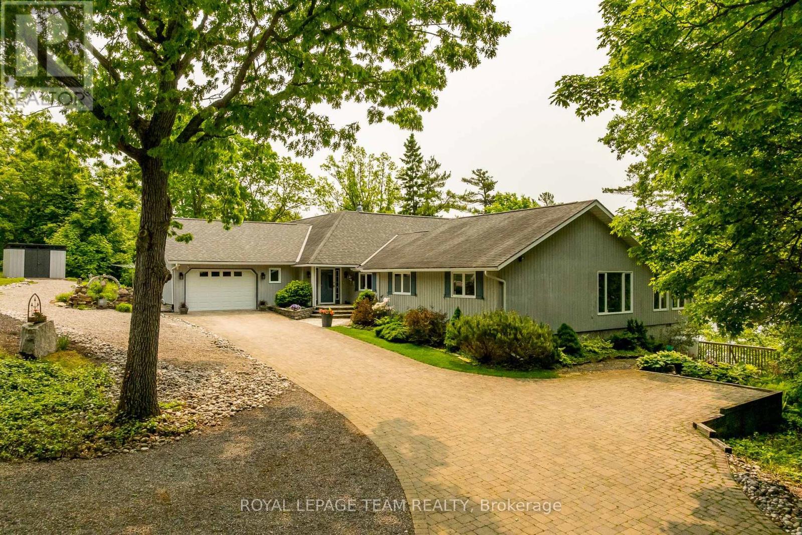 164a Deans Island Road, Rideau Lakes, Ontario  K0G 1E0 - Photo 2 - X12201991