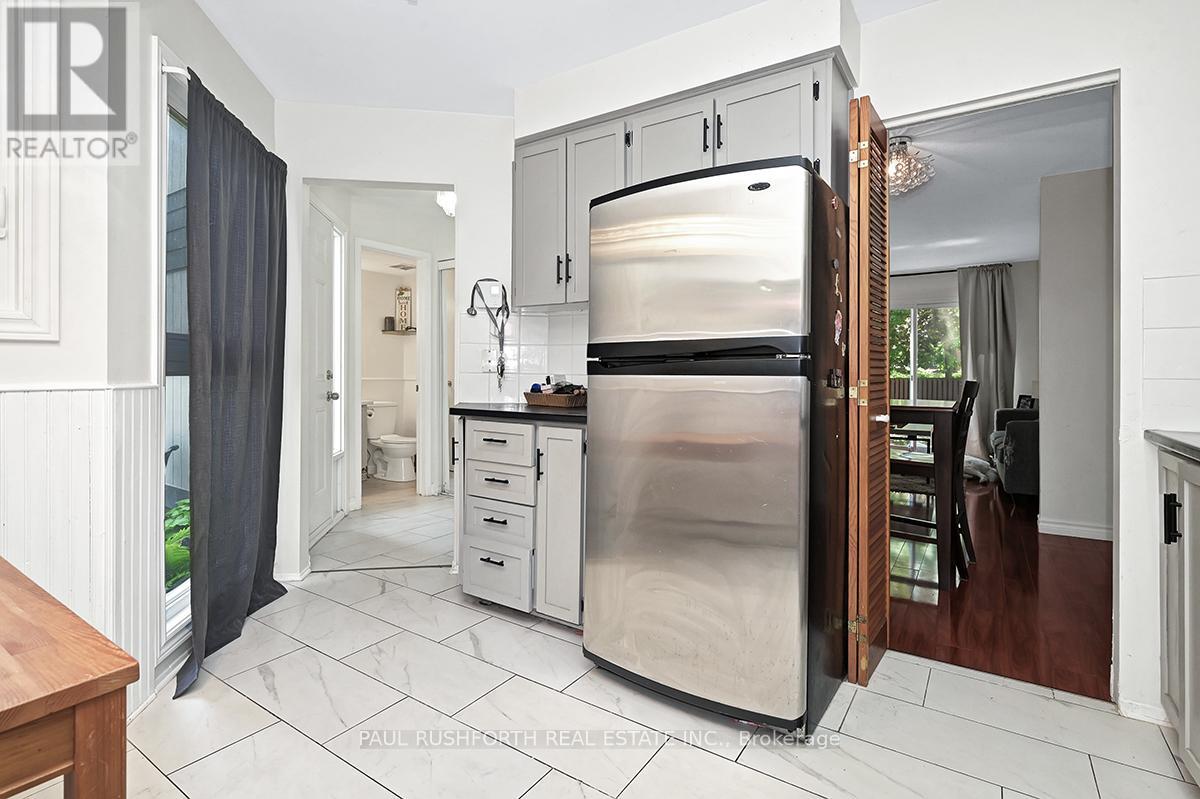 30 Compata Way, Ottawa, Ontario  K1B 4W9 - Photo 9 - X12202067