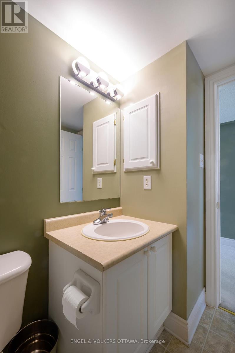 43 Castle Glen Crescent, Ottawa, Ontario  K2L 4G9 - Photo 26 - X12202084