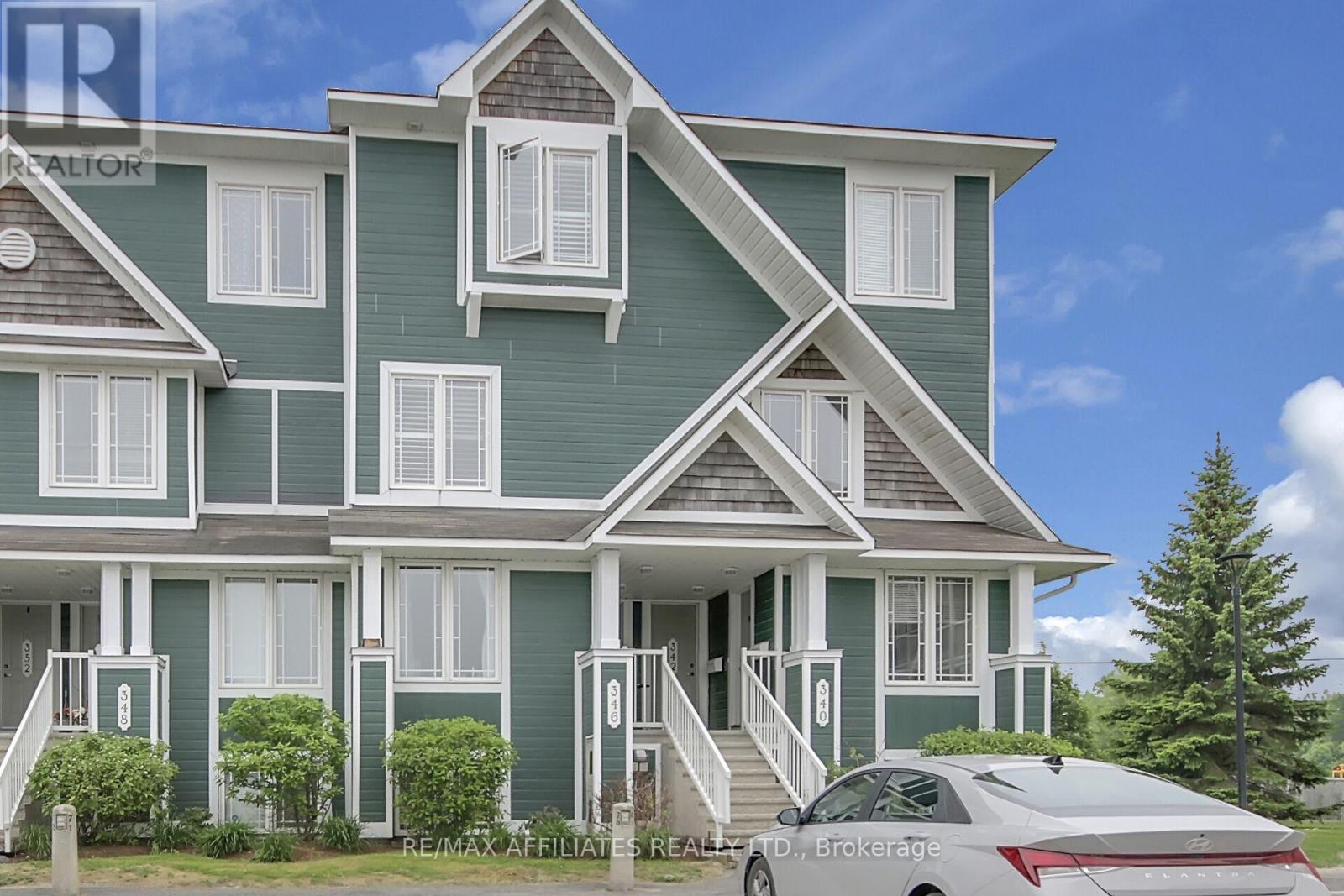 340 CROWNRIDGE DRIVE, Ottawa, Ontario