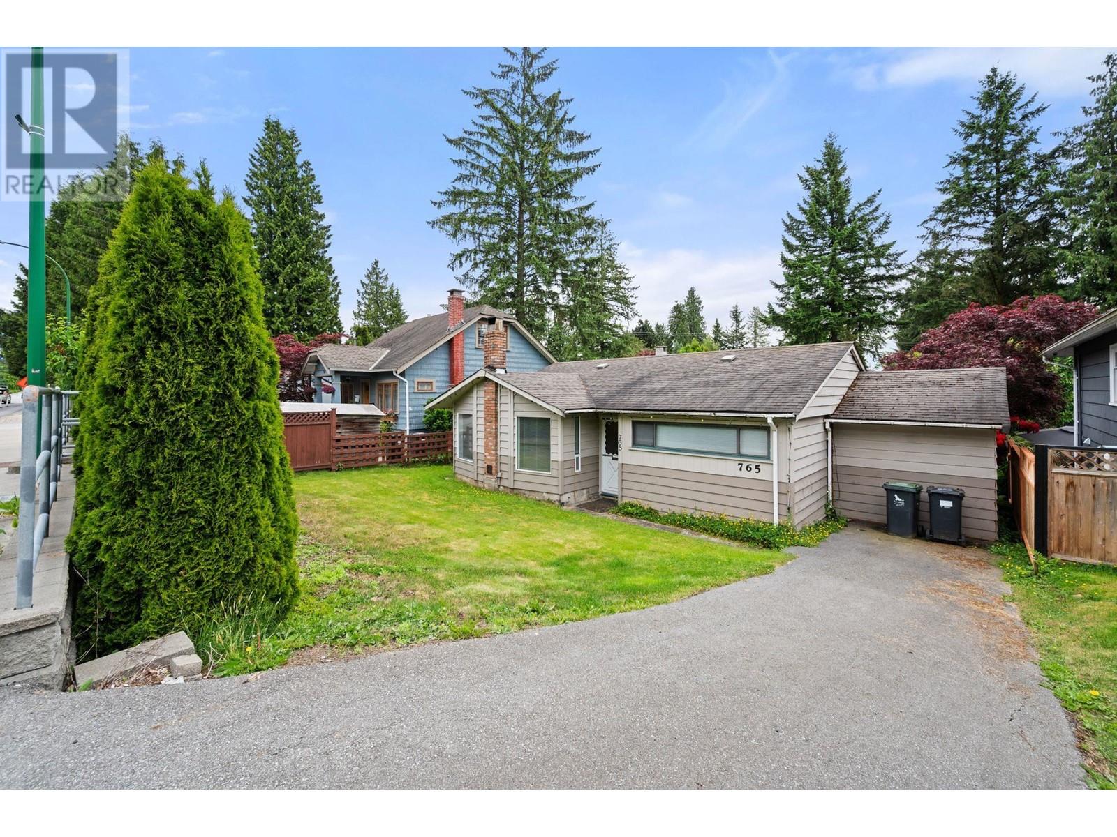 Property at 765 LYNN VALLEY ROAD image 2
