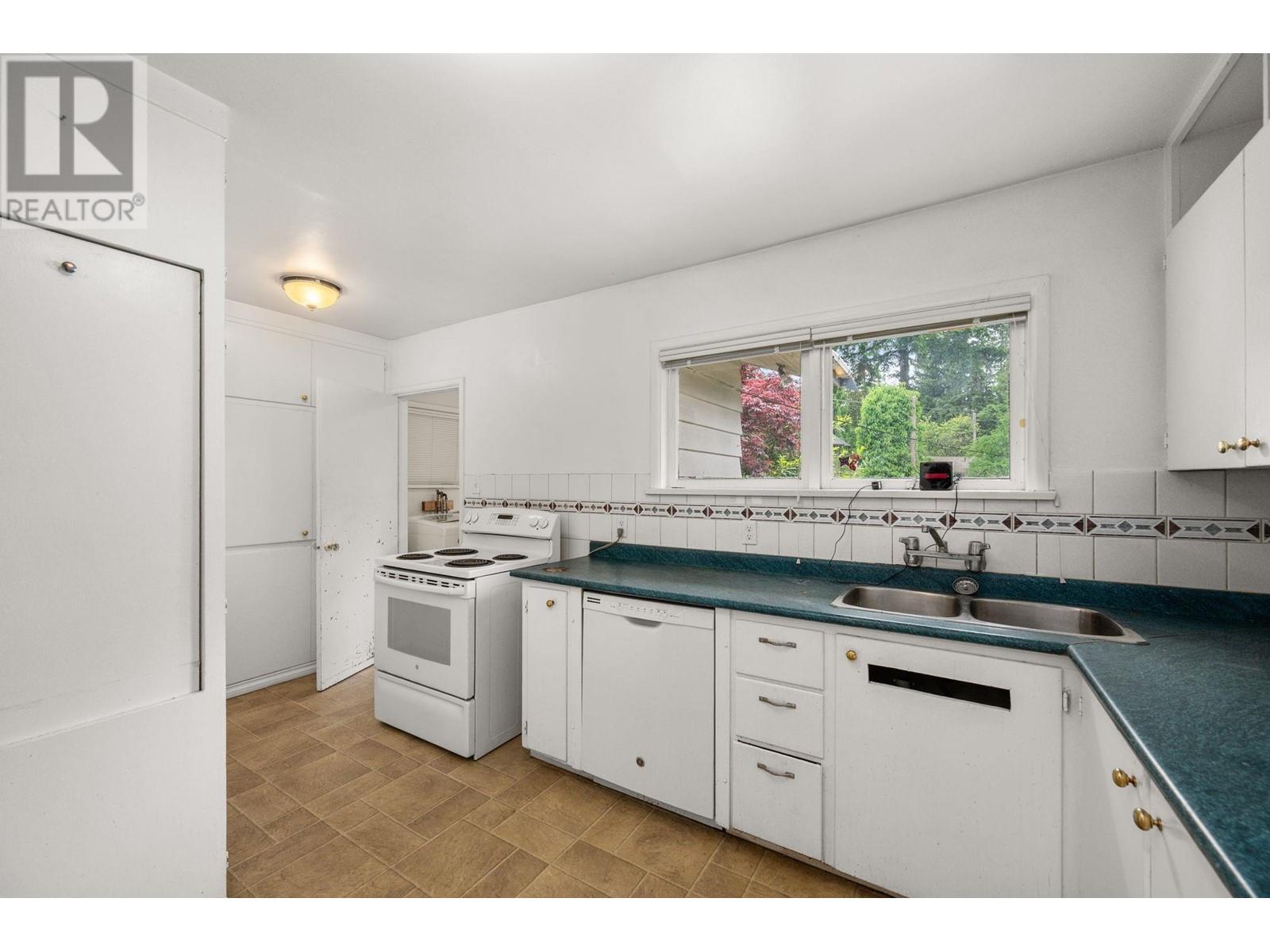 765 Lynn Valley Road, North Vancouver, British Columbia  V7J 1Z5 - Photo 11 - R3009802