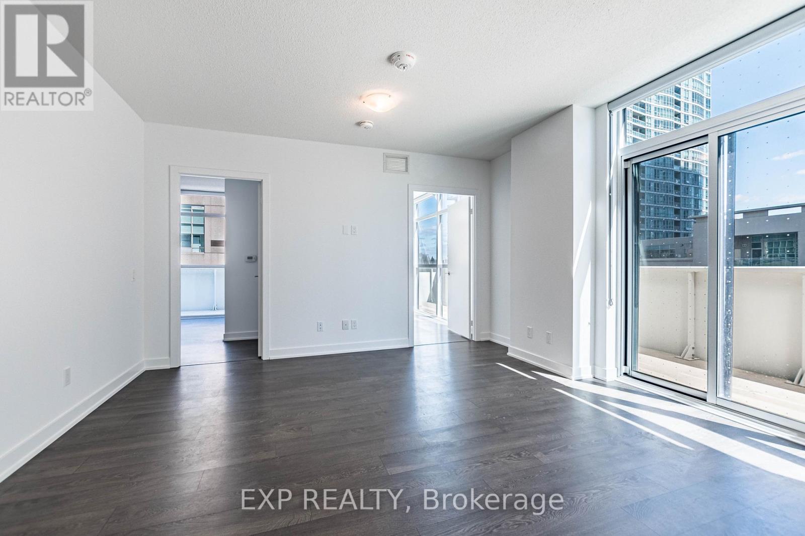 407 - 251 Manitoba Street, Toronto, Ontario  M8Y 0C7 - Photo 11 - W12201786