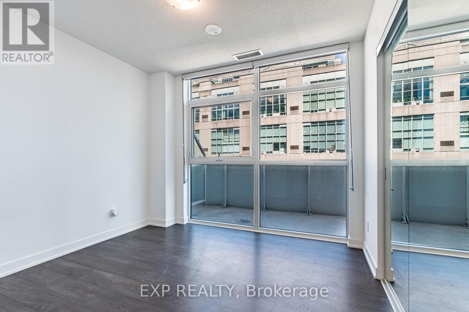 407 - 251 Manitoba Street, Toronto, Ontario  M8Y 0C7 - Photo 16 - W12201786