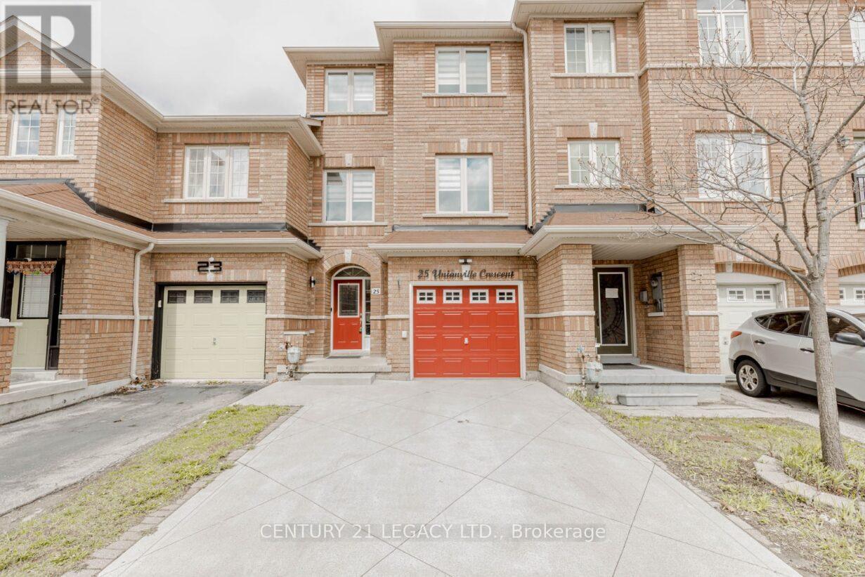 25 Unionville Crescent, Brampton, Ontario  L6P 2Z4 - Photo 1 - W12201787