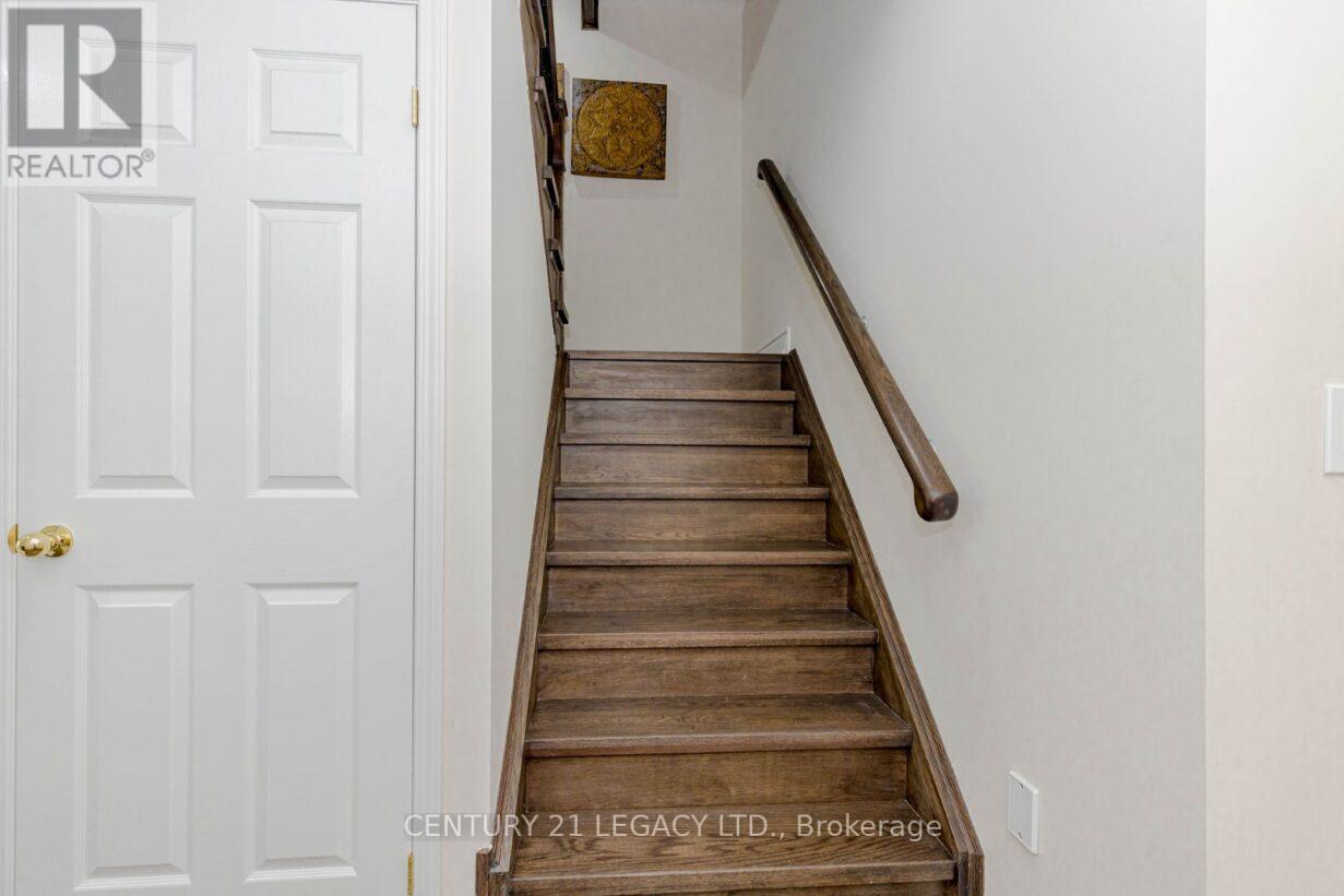 25 Unionville Crescent, Brampton, Ontario  L6P 2Z4 - Photo 12 - W12201787
