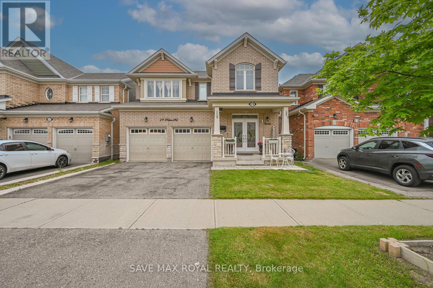 19 Polstar Road, Brampton, Ontario  L7A 4H1 - Photo 1 - W12201840