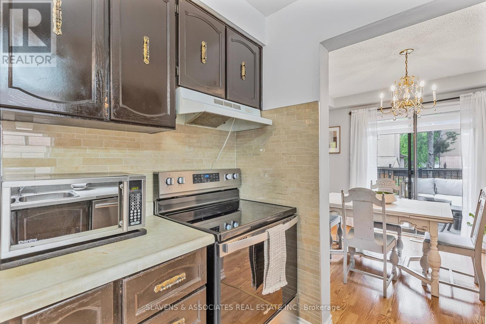 37 Vodden Street W, Brampton, Ontario  L6X 2W6 - Photo 16 - W12201851
