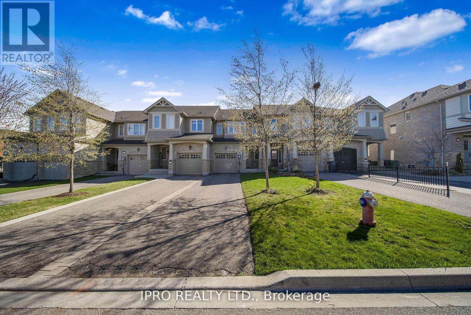 8 Icefall Road, Caledon, Ontario  L7C 3T6 - Photo 1 - W12201864