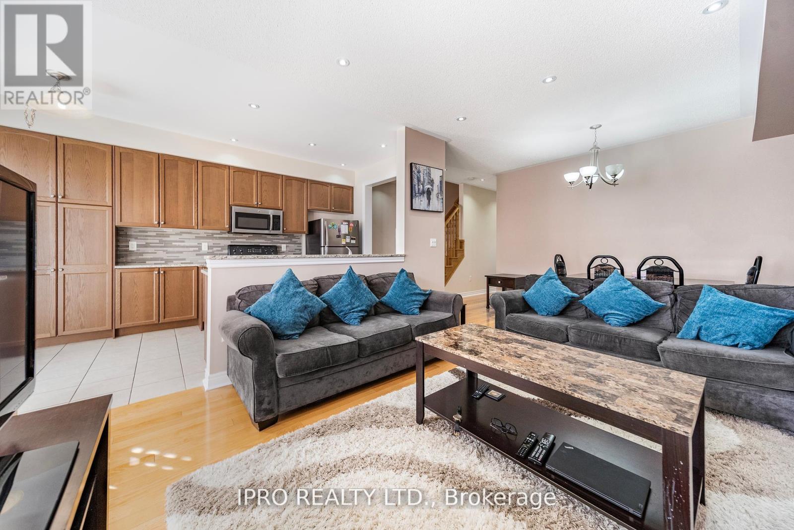 8 Icefall Road, Caledon, Ontario  L7C 3T6 - Photo 10 - W12201864