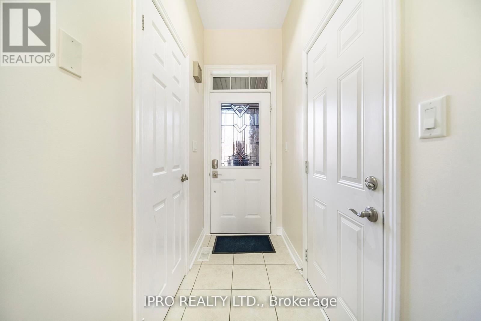 8 Icefall Road, Caledon, Ontario  L7C 3T6 - Photo 6 - W12201864
