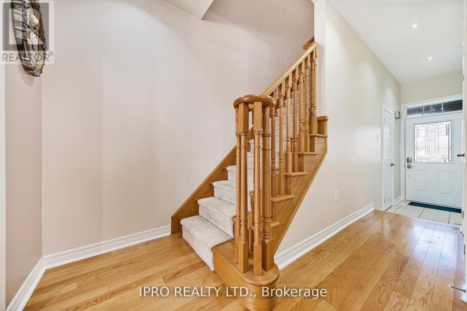 8 Icefall Road, Caledon, Ontario  L7C 3T6 - Photo 8 - W12201864