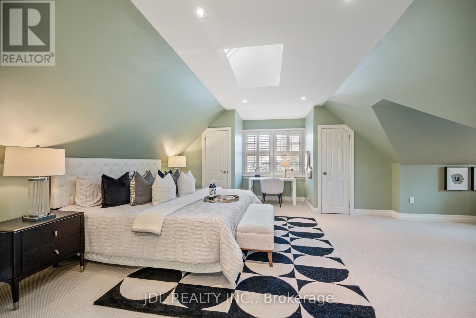 1207 Linbrook Road, Oakville, Ontario  L6J 2L5 - Photo 19 - W12201867
