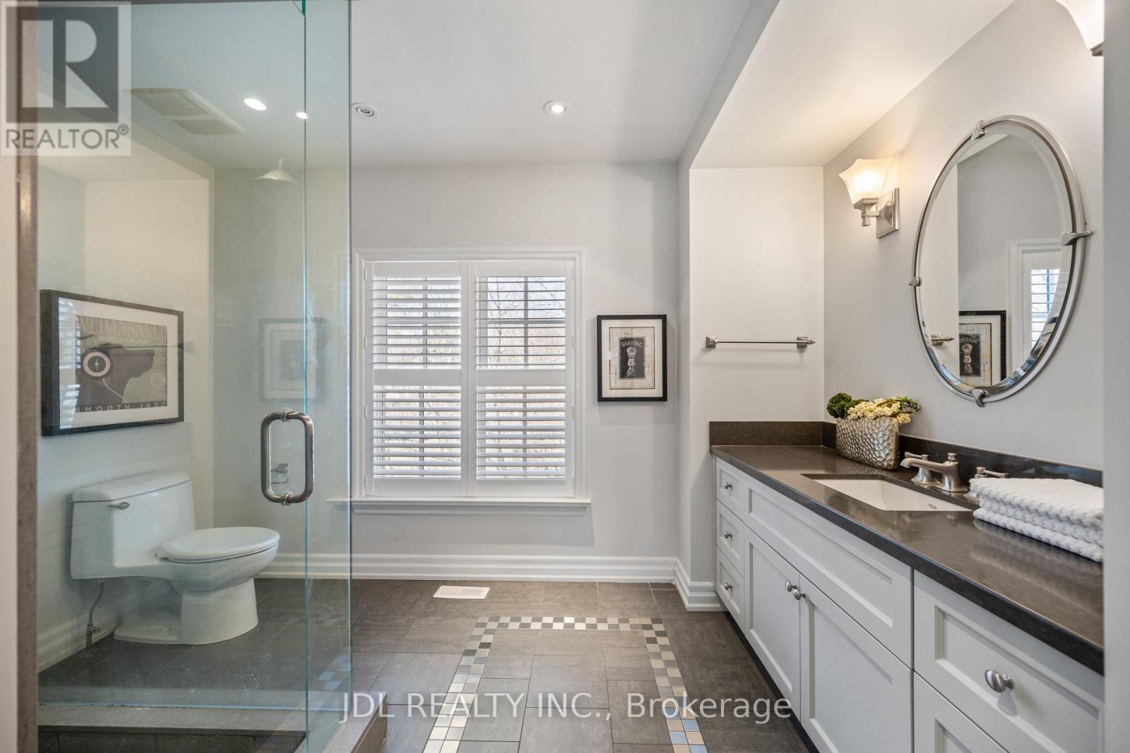 1207 Linbrook Road, Oakville, Ontario  L6J 2L5 - Photo 22 - W12201867
