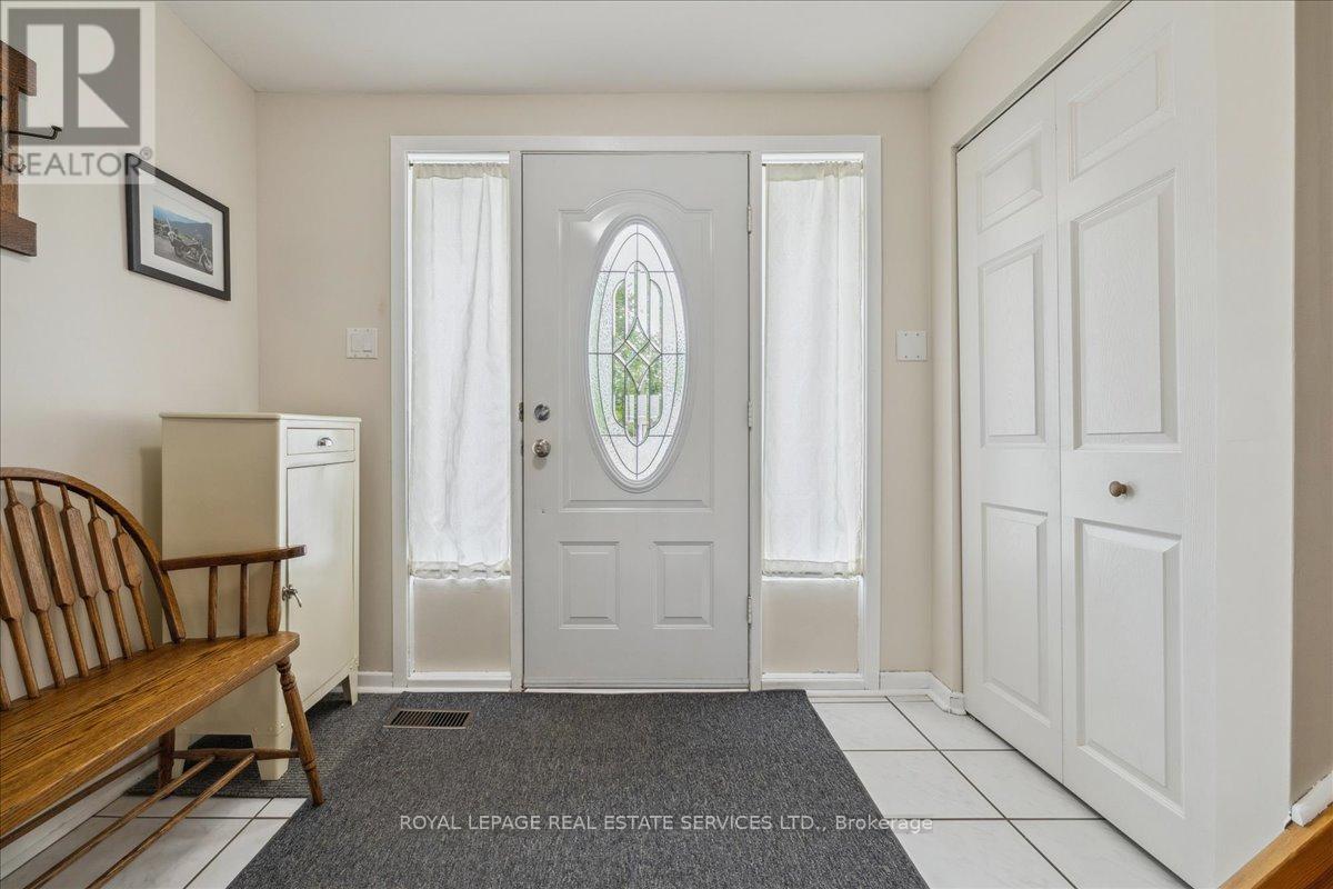 355 Hampton Heath Road, Burlington, Ontario  L7L 4R1 - Photo 3 - W12201872