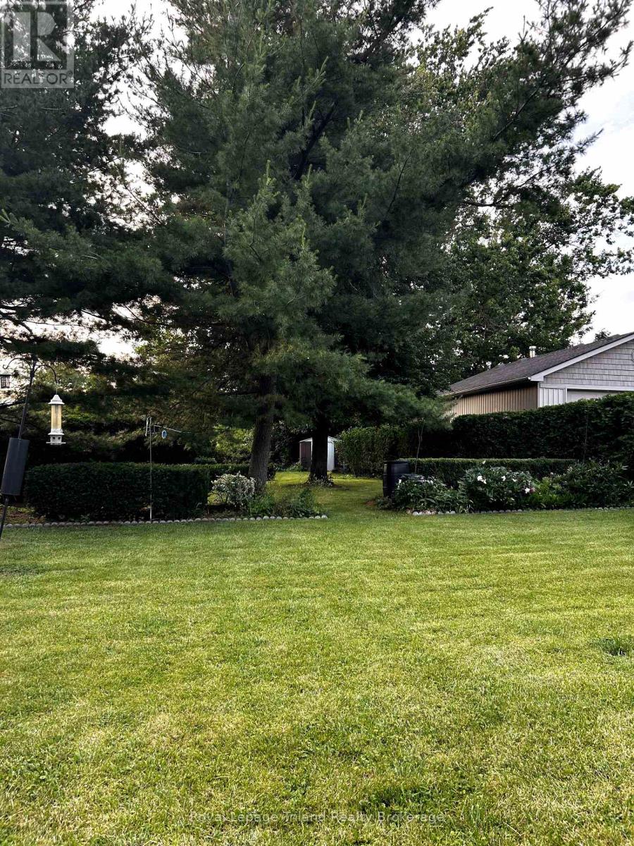 Property at 1013 SOVEREIGN ROAD image 4