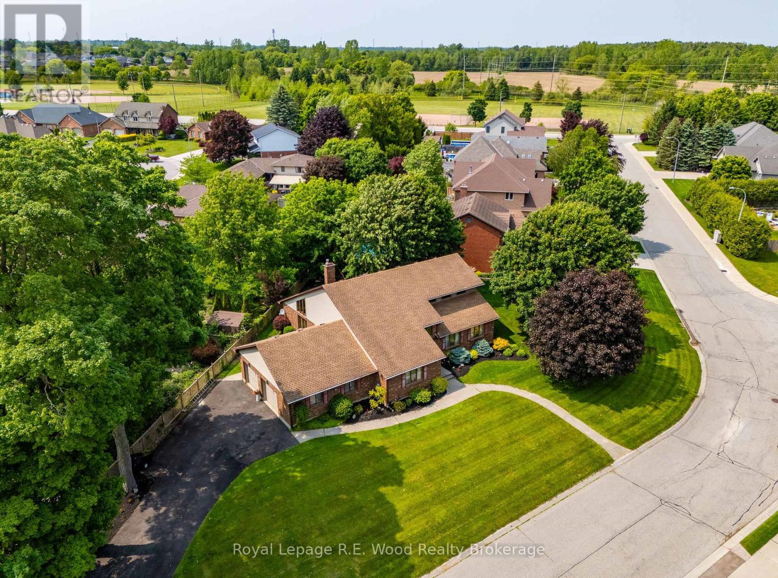 44 DEMEYERE AVENUE, Tillsonburg, Ontario