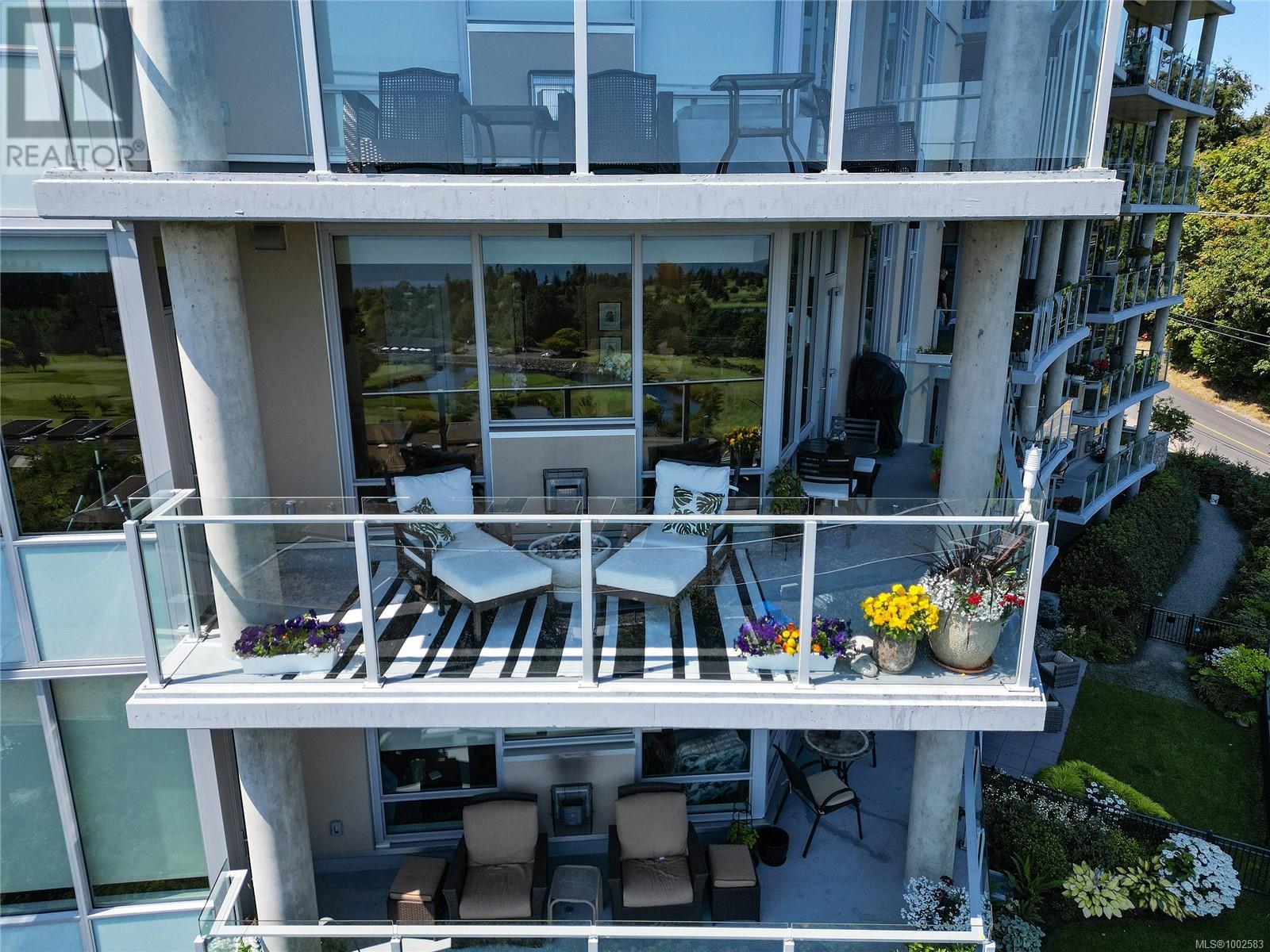 403 5388 Hill Rise Terr, Saanich, British Columbia  V8Y 3K3 - Photo 35 - 1002583
