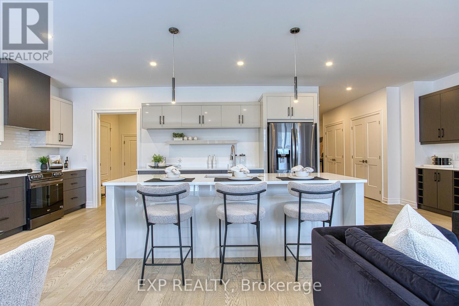 7543 Splendour Drive, Niagara Falls, Ontario  L2H 3V8 - Photo 17 - X12201797