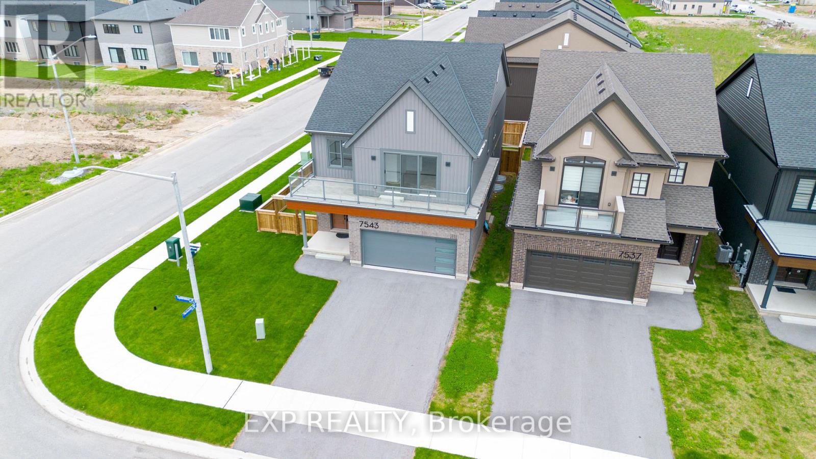 7543 Splendour Drive, Niagara Falls, Ontario  L2H 3V8 - Photo 50 - X12201797