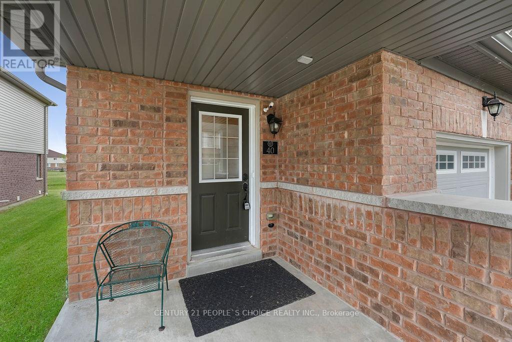 Property at 40 - 570 LINDEN DRIVE image 3
