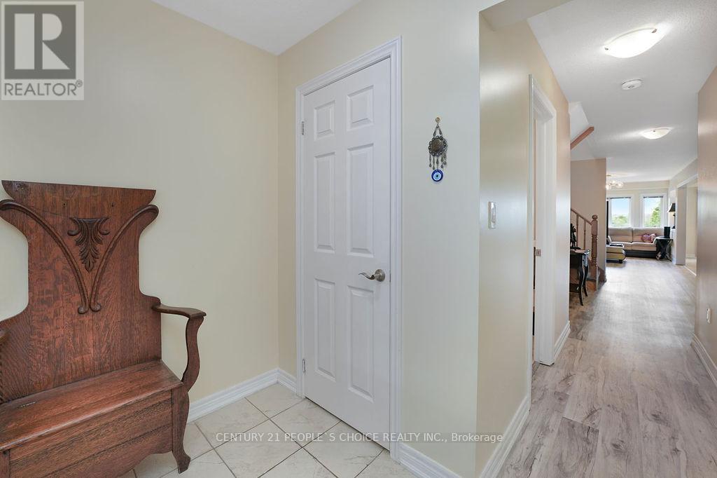 Property at 40 - 570 LINDEN DRIVE image 5