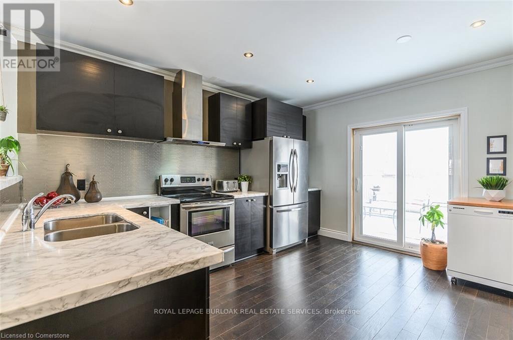 Upper - 376 Talbot Street, Hamilton, Ontario  L8H 6T4 - Photo 6 - X12201836