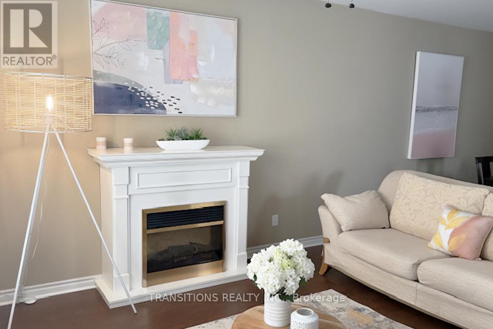 341 Mathew Street, Cobourg, Ontario  K9A 3E6 - Photo 3 - X12201880
