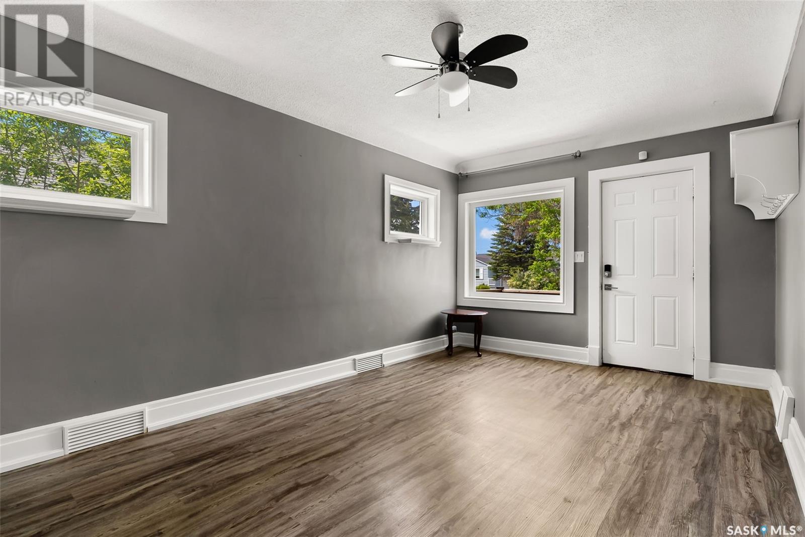 Property at 2451 Reynolds STREET image 4