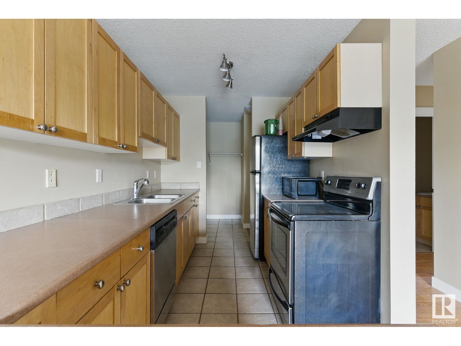 #304 10917 109 St Nw, Edmonton, Alberta  T5H 3C2 - Photo 5 - E4440826