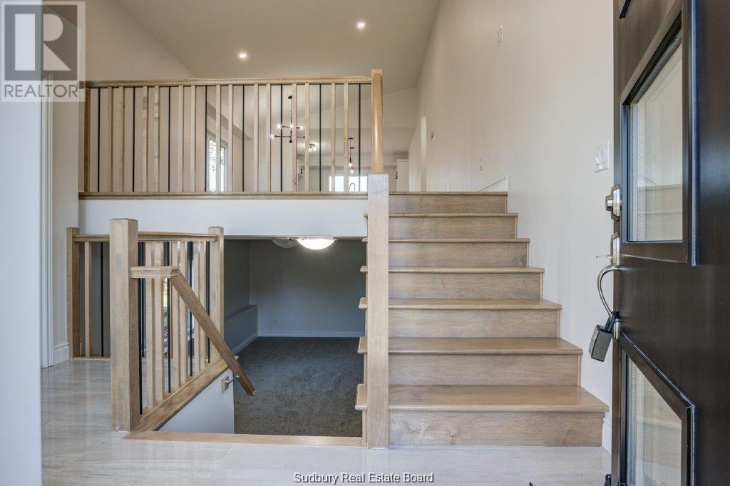 251 Eclipse, Sudbury, Ontario  P3B 0E6 - Photo 3 - 2122765