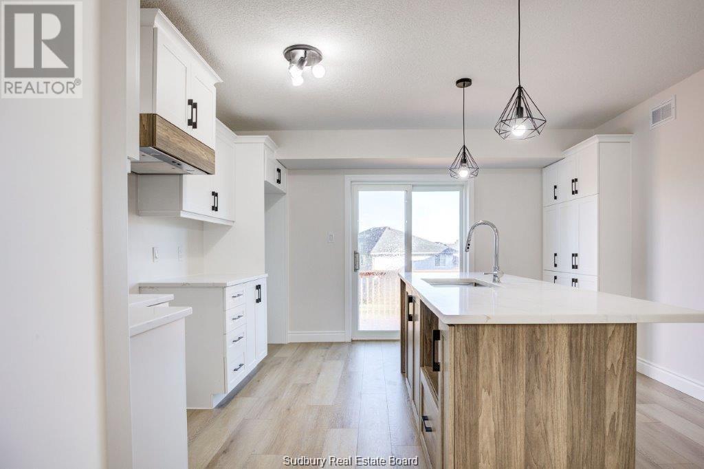 251 Eclipse, Sudbury, Ontario  P3B 0E6 - Photo 6 - 2122765