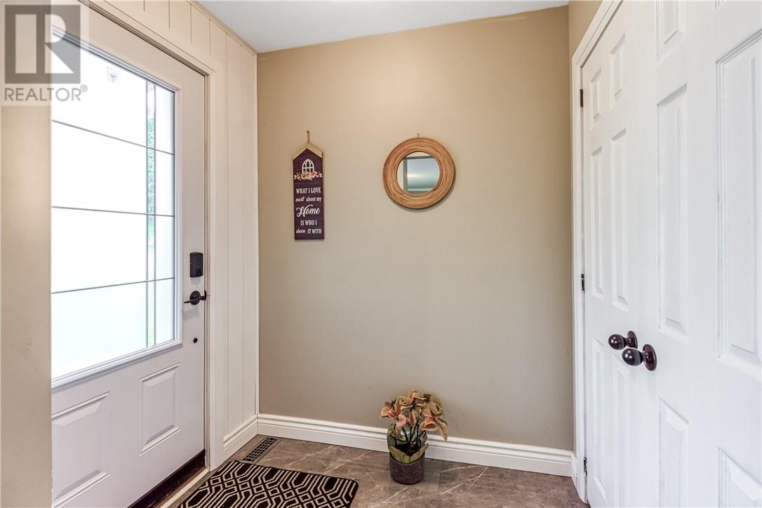 17 Penman Avenue, Garson, Ontario  P3L 1J2 - Photo 3 - 2122746