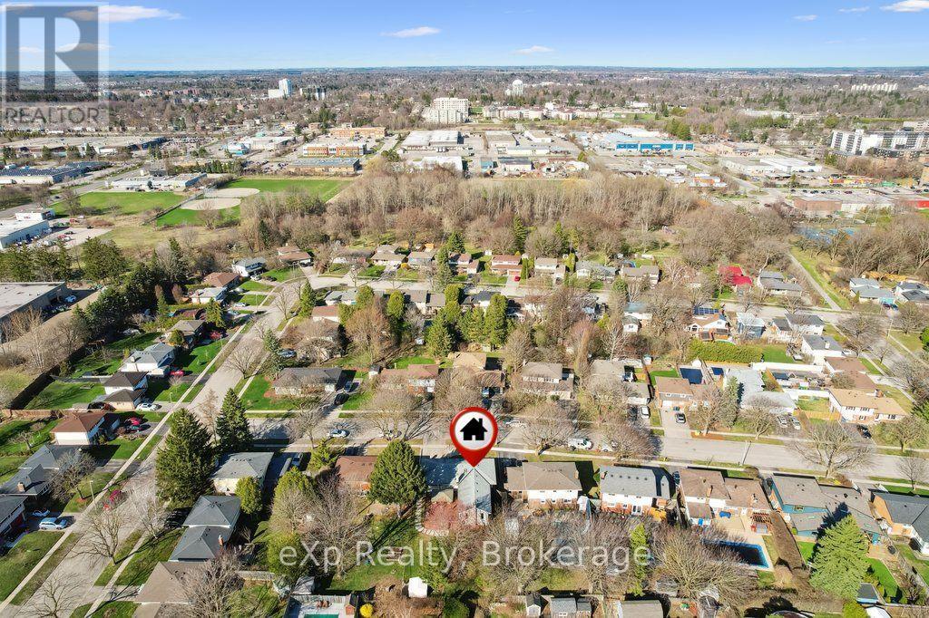 28 Elmhurst Crescent, Guelph (Junction/onward Willow), Ontario  N1H 6C7 - Photo 33 - X12100501