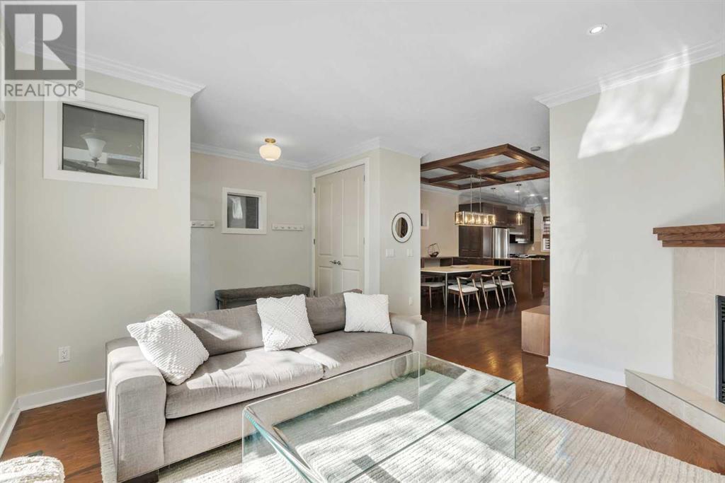 4407 16a Street Sw, Calgary, Alberta  T2T 4L6 - Photo 4 - A2223663