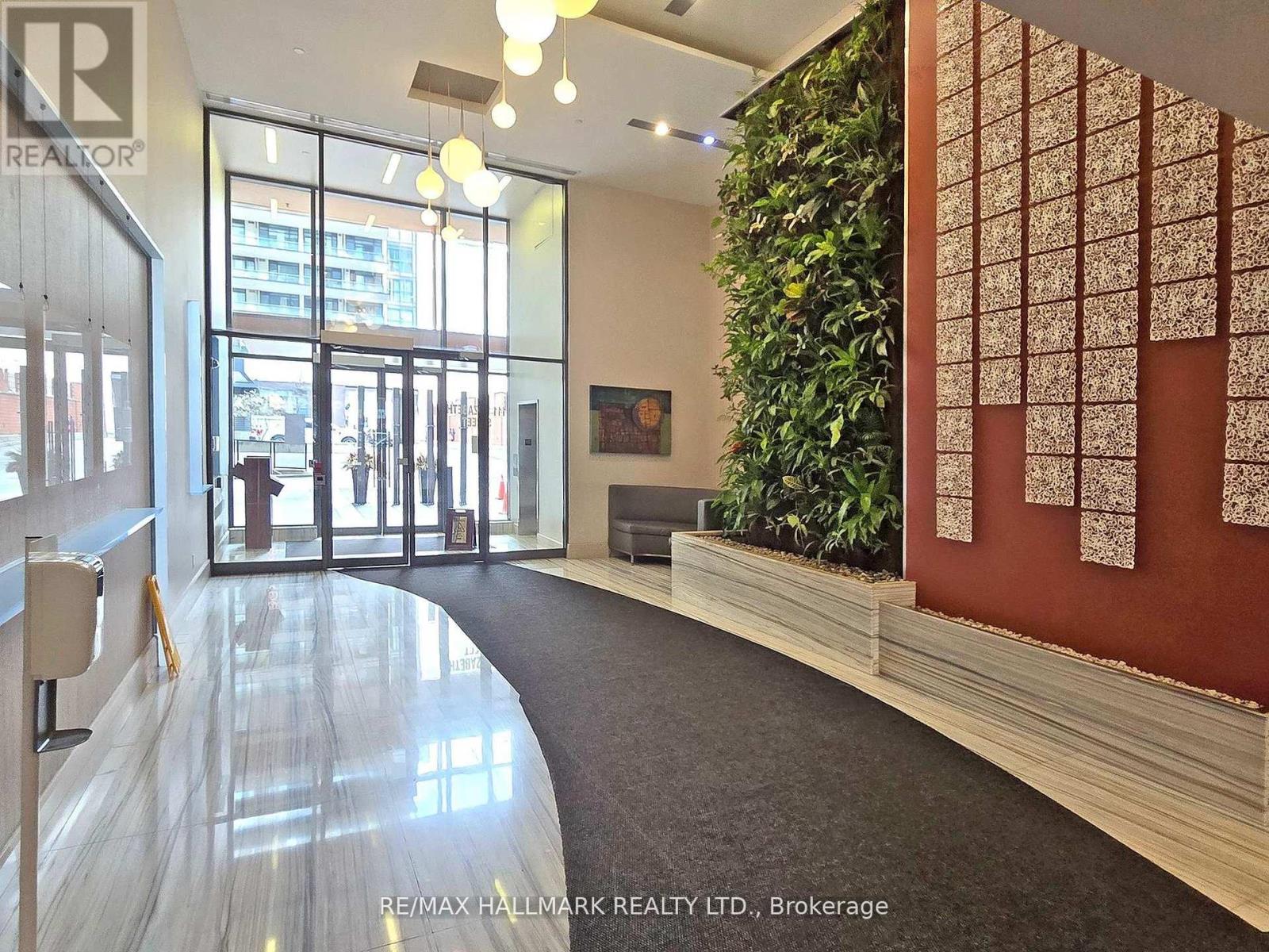 1115 - 111 Elizabeth Street, Toronto, Ontario  M5G 1P7 - Photo 2 - C12201907