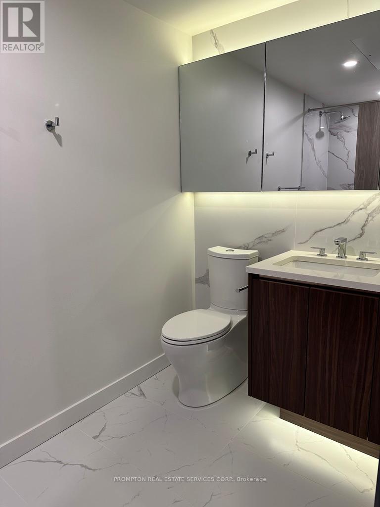 3711 - 1 Concord Cityplace Way, Toronto, Ontario  M5V 0X3 - Photo 10 - C12201950