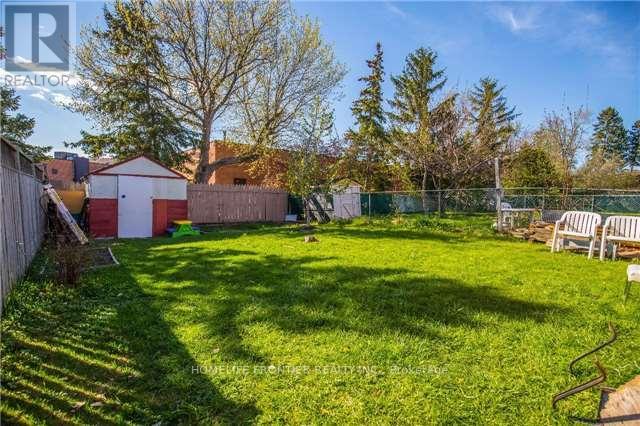 154 Bestview Drive, Toronto (Bayview Woods-Steeles), Ontario  M2M 2Y3 - Photo 13 - C12201990