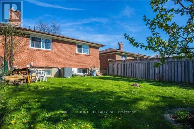 154 Bestview Drive, Toronto (Bayview Woods-Steeles), Ontario  M2M 2Y3 - Photo 14 - C12201990