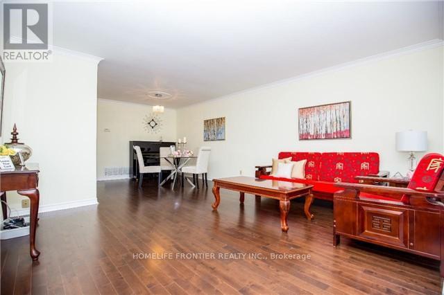 154 Bestview Drive, Toronto (Bayview Woods-Steeles), Ontario  M2M 2Y3 - Photo 3 - C12201990