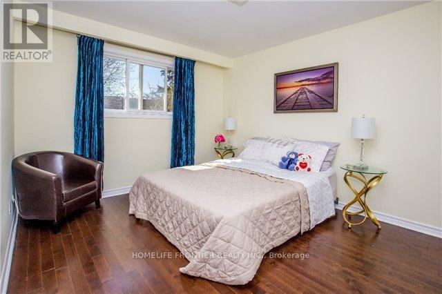 154 Bestview Drive, Toronto (Bayview Woods-Steeles), Ontario  M2M 2Y3 - Photo 9 - C12201990