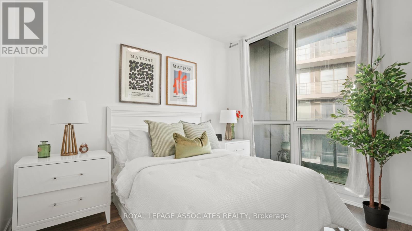 718 - 36 Forest Manor Road, Toronto, Ontario  M2J 0H3 - Photo 10 - C12202017